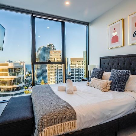 2 Bedroom Luxurious Family Apartment Next To Pacific Fair - Broadbeach Gold Coast Gc22 Bagian luar foto