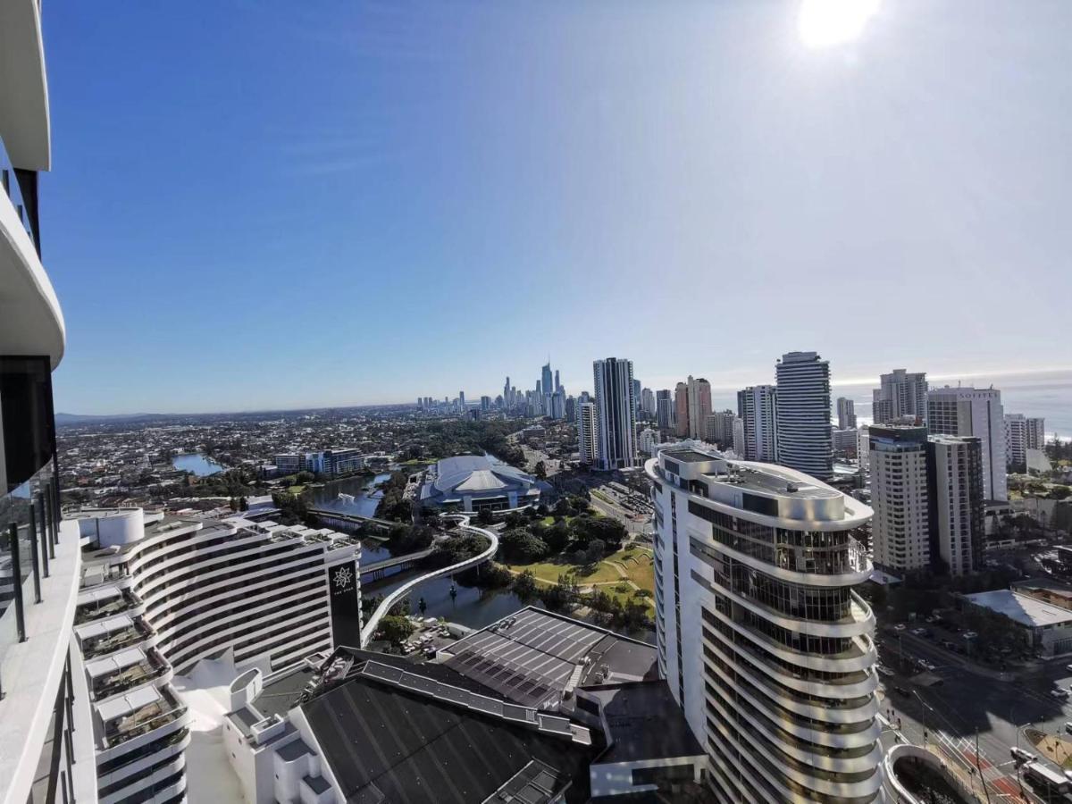 2 Bedroom Luxurious Family Apartment Next To Pacific Fair - Broadbeach Gold Coast Gc22 Bagian luar foto