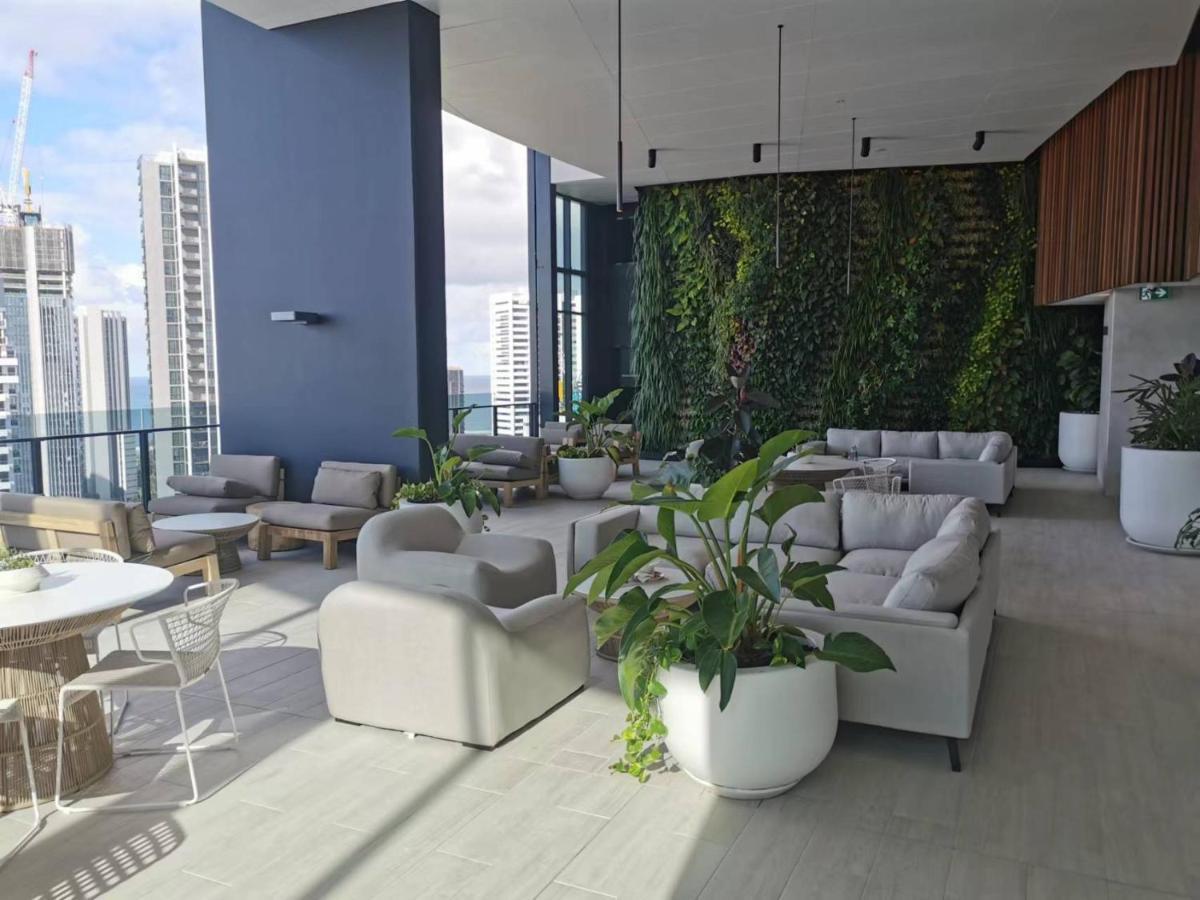 2 Bedroom Luxurious Family Apartment Next To Pacific Fair - Broadbeach Gold Coast Gc22 Bagian luar foto