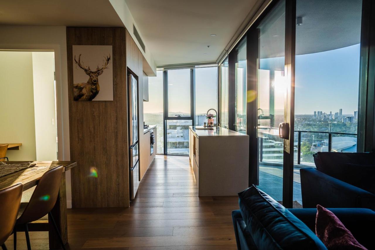 2 Bedroom Luxurious Family Apartment Next To Pacific Fair - Broadbeach Gold Coast Gc22 Bagian luar foto