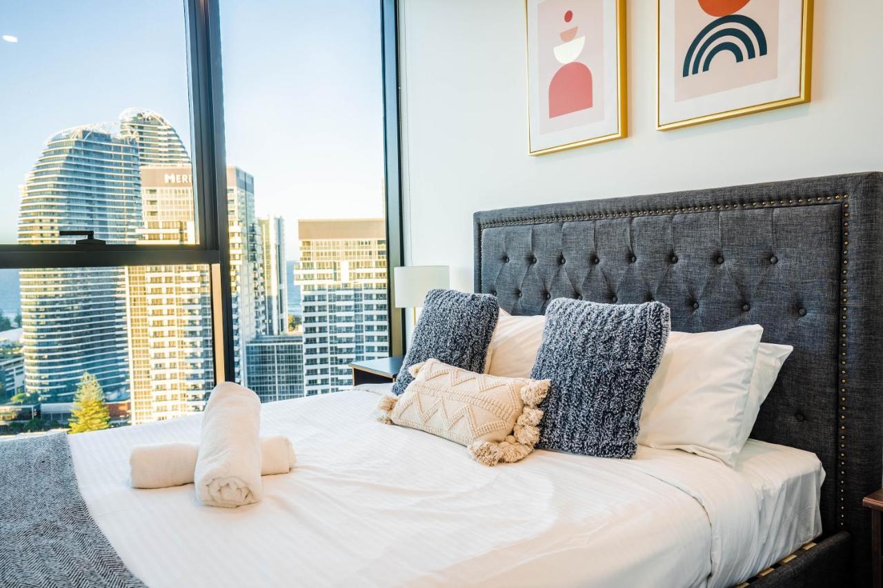 2 Bedroom Luxurious Family Apartment Next To Pacific Fair - Broadbeach Gold Coast Gc22 Bagian luar foto