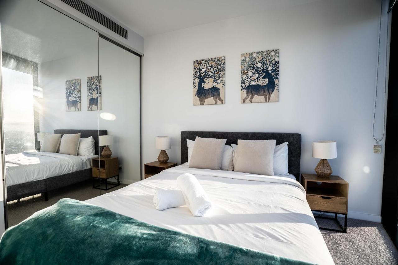 2 Bedroom Luxurious Family Apartment Next To Pacific Fair - Broadbeach Gold Coast Gc22 Bagian luar foto